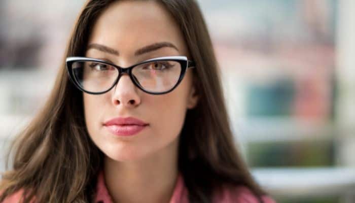 chic and sophisticated look in cat eyeglasses