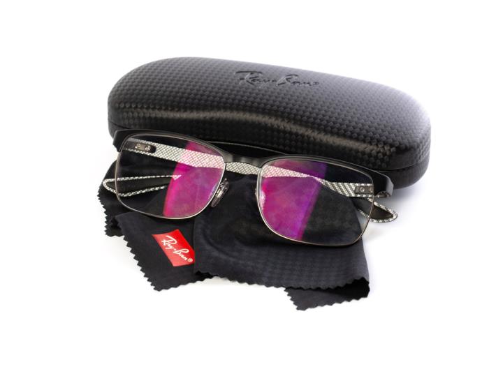 ray-ban eyeglasses with case and cleaning cloth