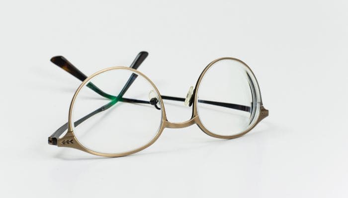 metal eyeglasses with adjustable nose pads