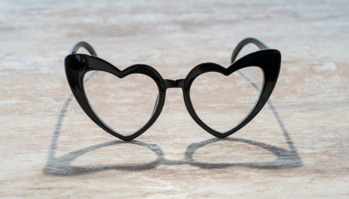heart shaped glasses with pointy tips