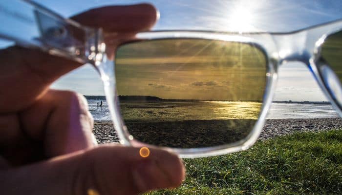view through polarized sunglasses lenses